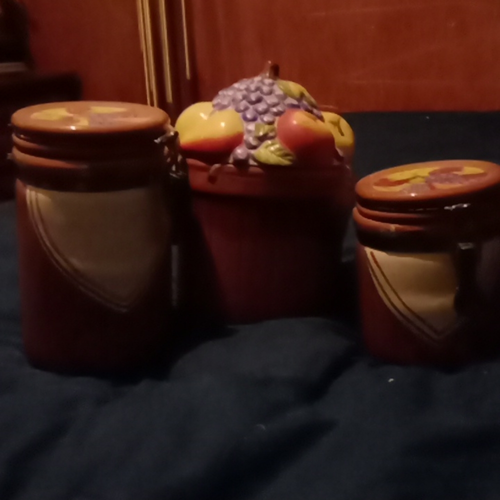 Cannisters